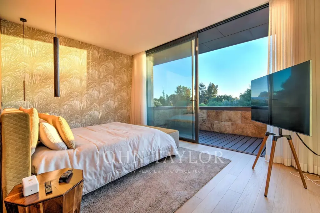 Bedrooms - Modern Villa with Sea View in Troia Resort