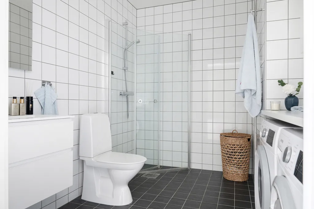 Vannitoad - Modern Flat with South Balcony in Varvsstaden