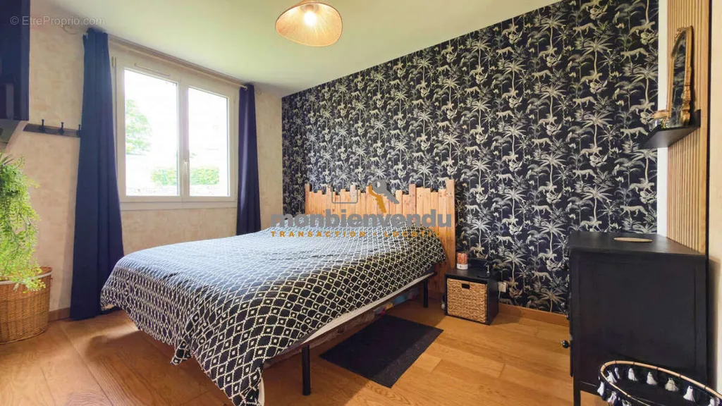 Chambres - Maison avec Piscine et Terrasse à Reilhac