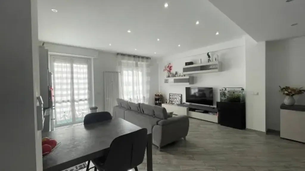 Elutuba - Rear-Facing Apartment with Balcony in Pegli, Genoa