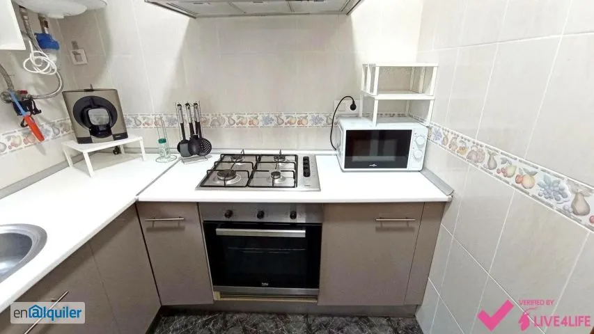 Cuisine - Apartment with Balcony in El Cabañal, Valencia