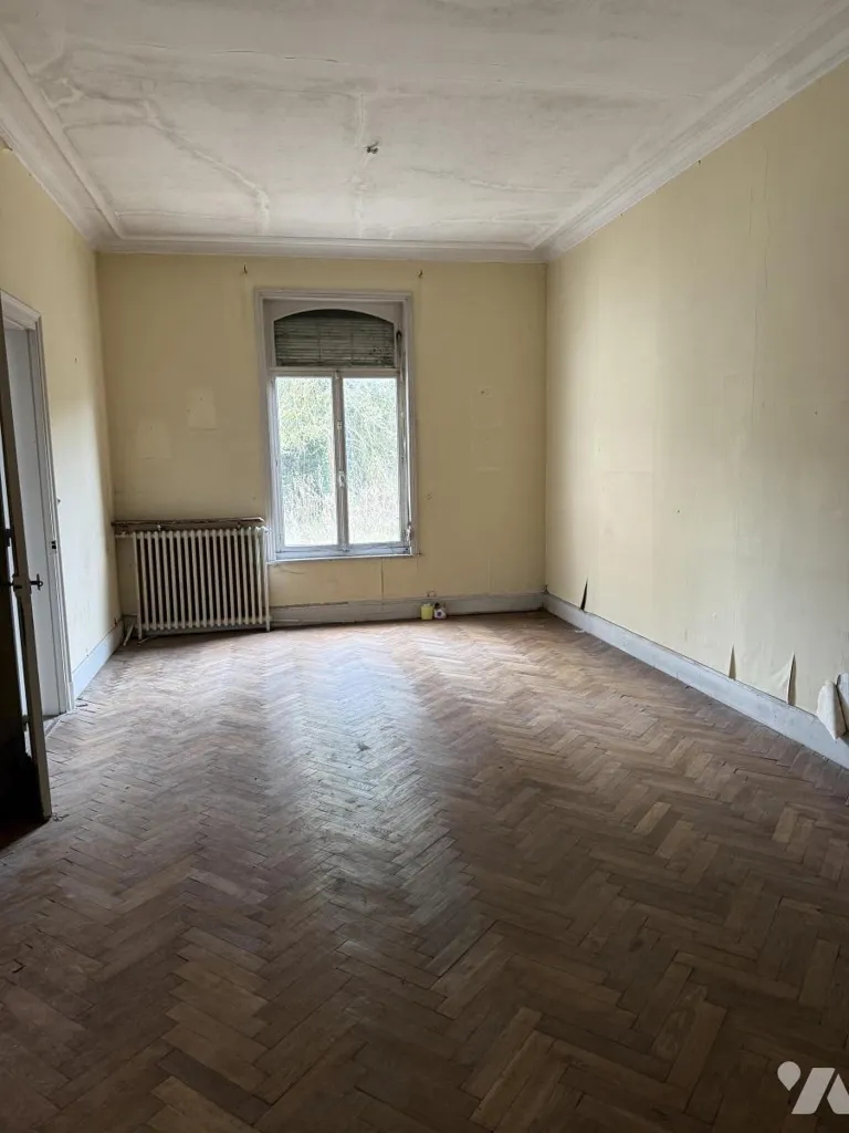 Toad - Semi-Individual House with Potential in Caudry