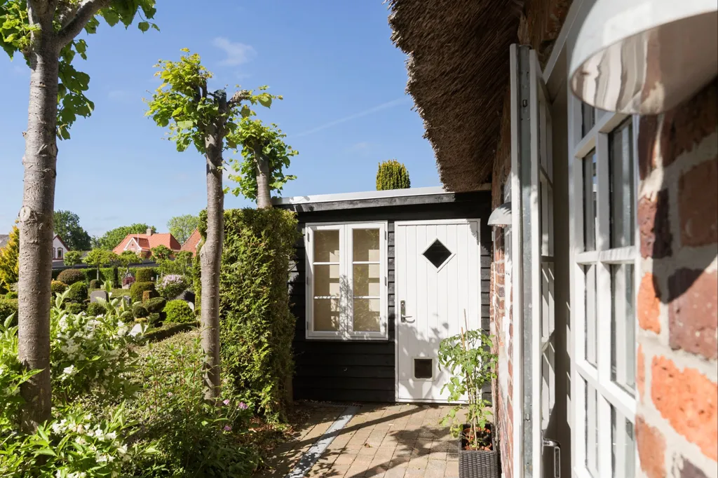 Jardin - Straw-Thatched Villa on Slotsgade in Møgeltønder