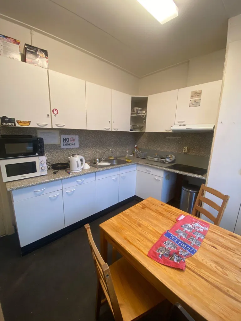 Kitchen - Studio Flat with Shared Facilities in Maastricht