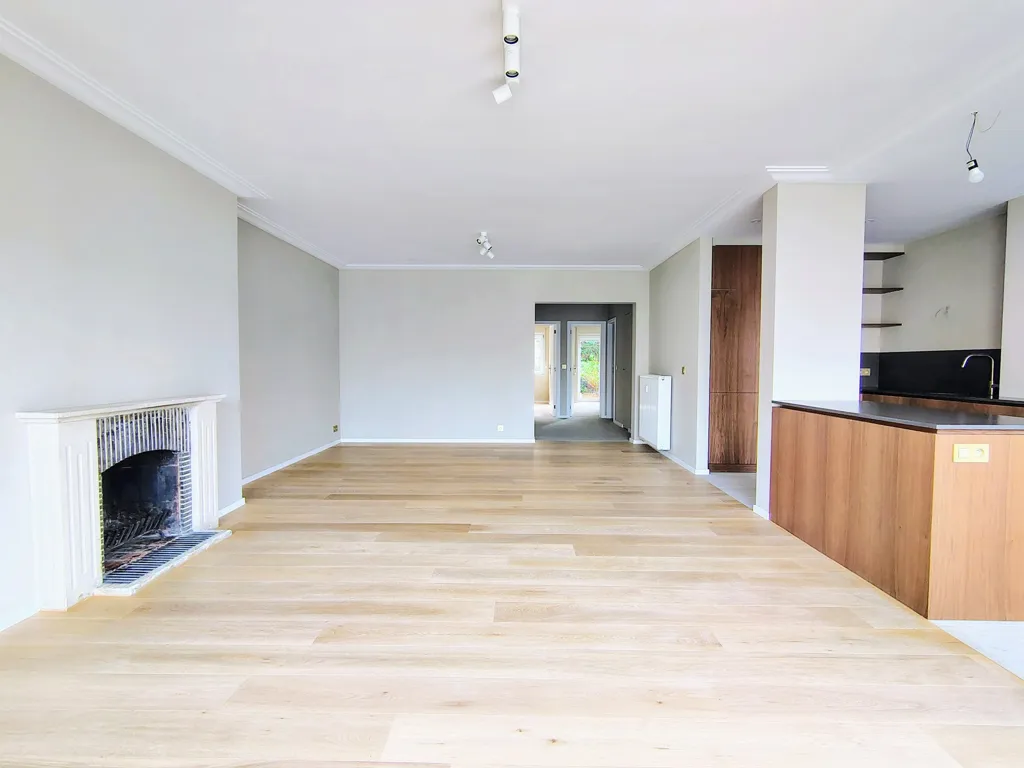 Appartement avec Terrasse et Jardin à Evere