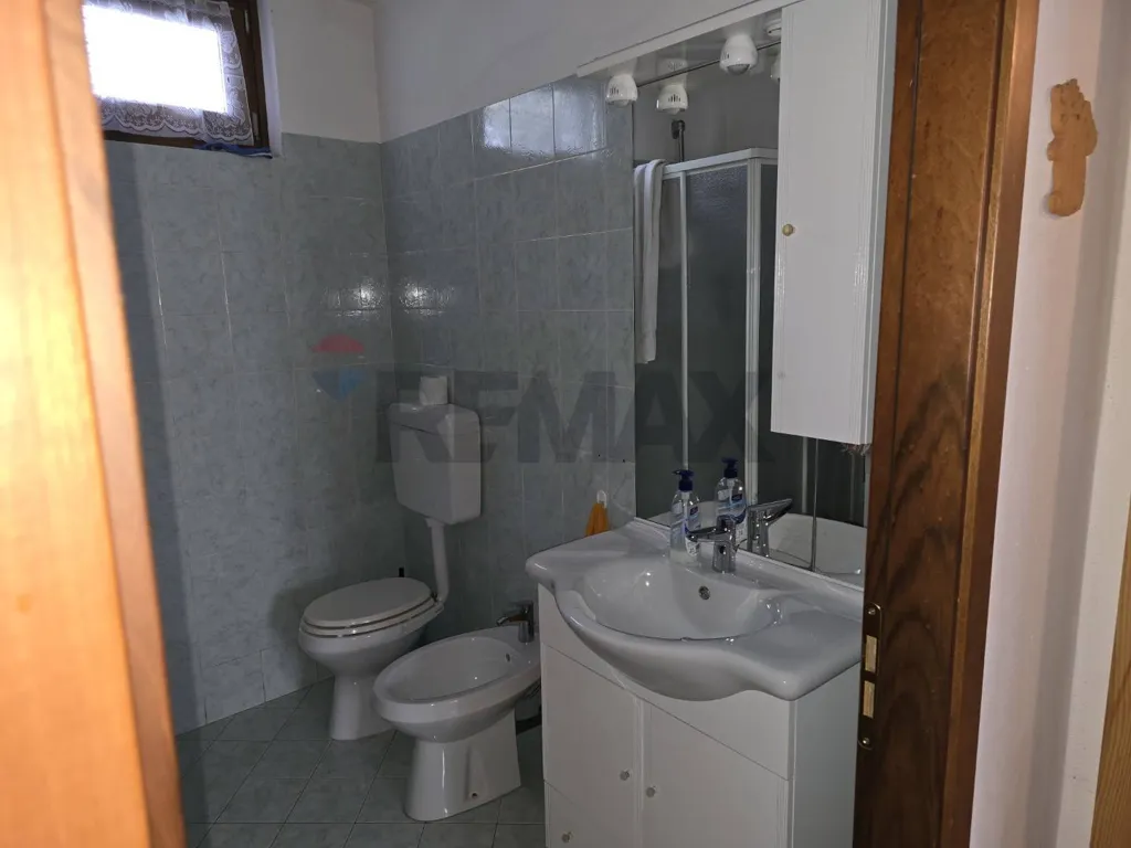 Salles de bain - Semi-detached House with Garden in Lamon