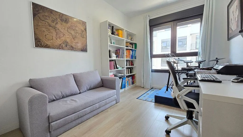 Kabinet - Modern Flat with Terrace in Parque Mediterráneo