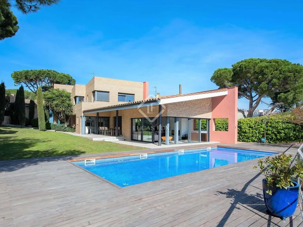 Piscine - Luxury Villa with Sea View in Sant Feliu de Guíxols