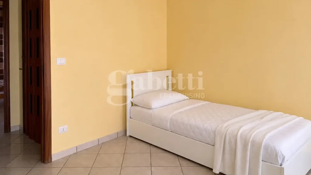Chambres - Apartment with Balcony in Fuorigrotta, Naples