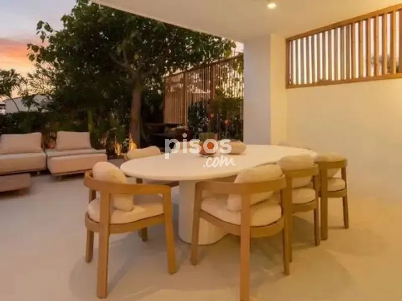 Terrasse - Corner Semi-Detached Villa with Pool in Marbella