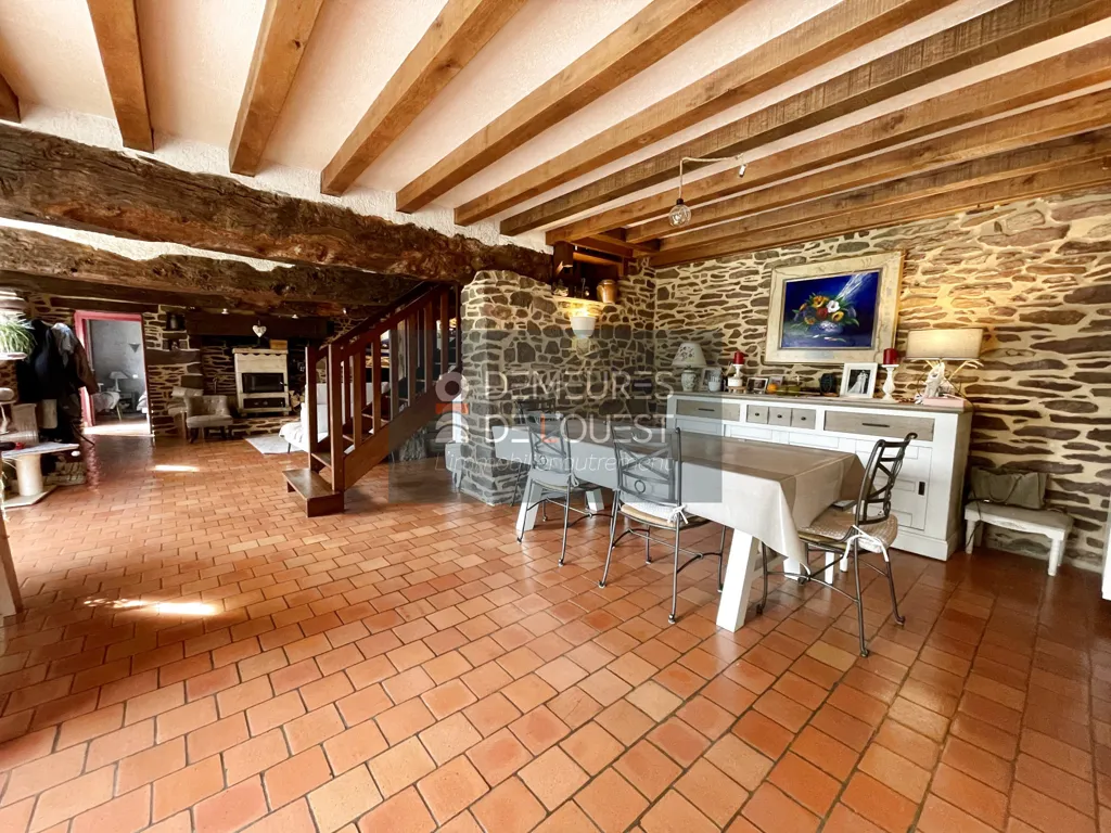 Sala da pranzo - Character House with Indoor Pool in Saint-Gonlay