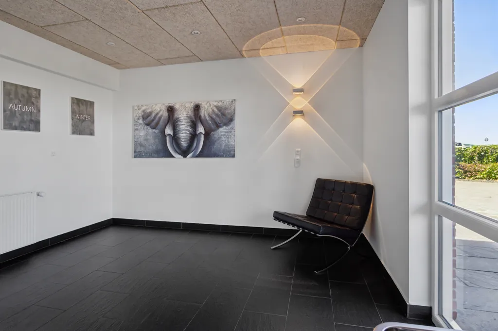 Entrée - Architectural House with Water View in Aabenraa