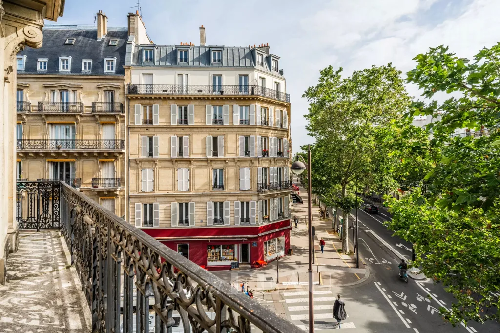 Rõdu - 3-Bed Apartment with Balcony in Paris 6th
