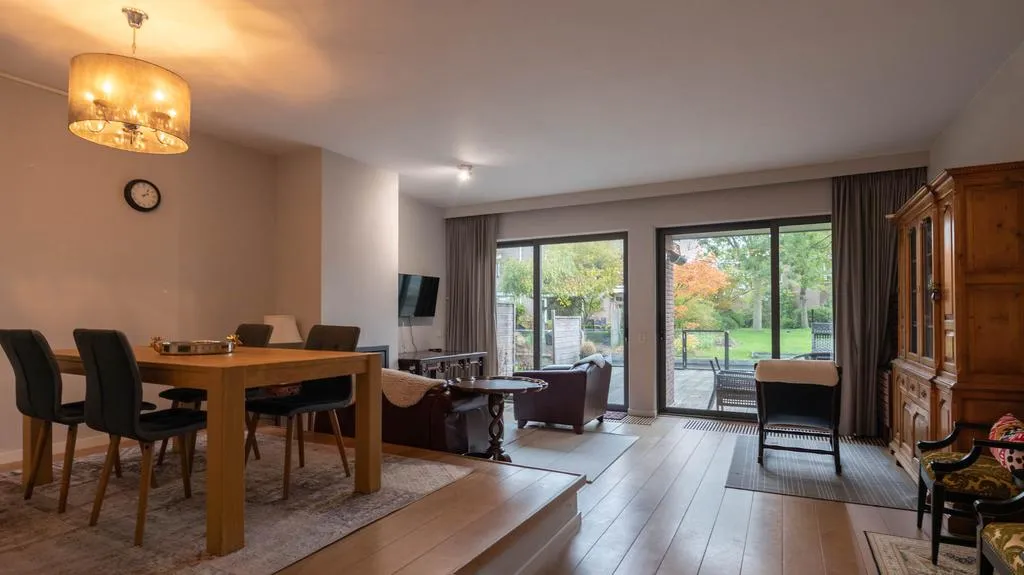 Salle à manger - House with Waterfront Access in Leiden