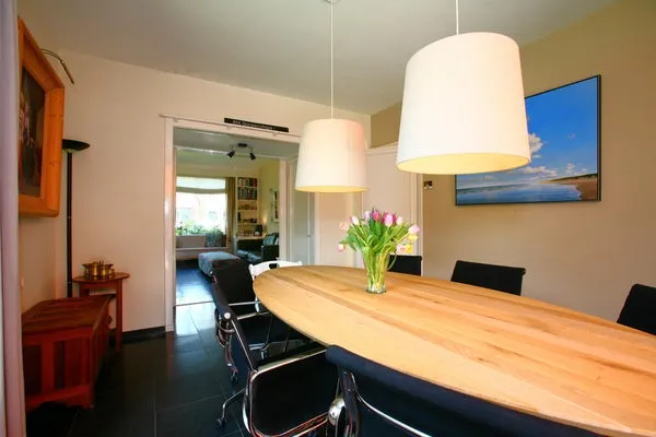 Salle à manger - Charming Corner Apartment with Balconies in The Hague