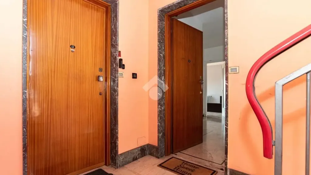 Hallway - Apartment with Alpine View in Cirie'