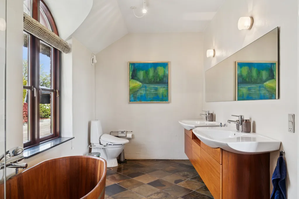 Salles de bain - Historic Villa with Water View on Hjarnø