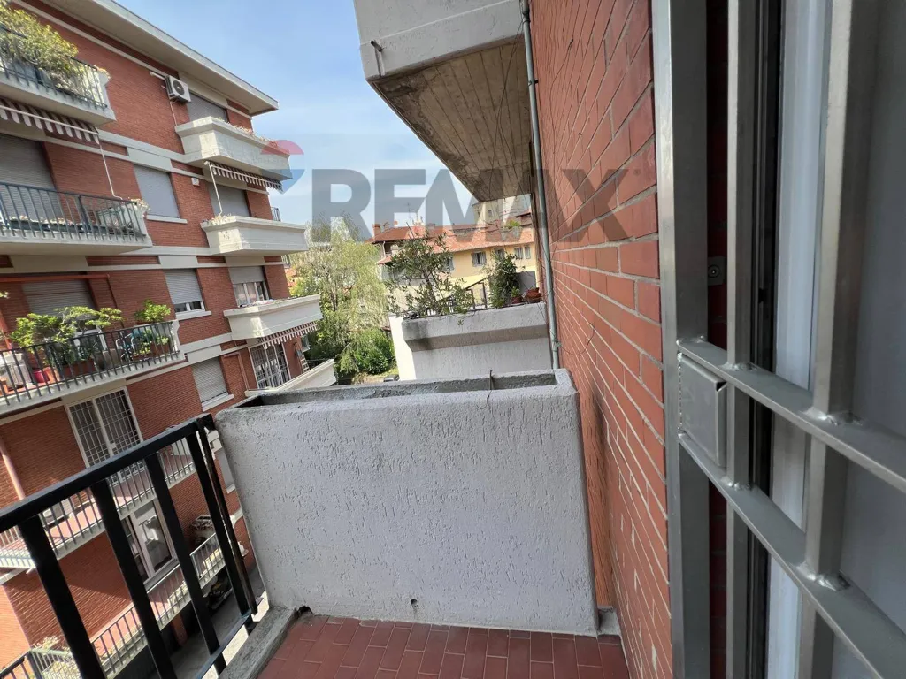 Balcone - Trilocale con balconi nel centro di Bergamo