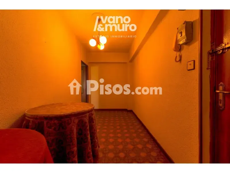 Ingresso - Flat for Renovation with Balcony in Salamanca