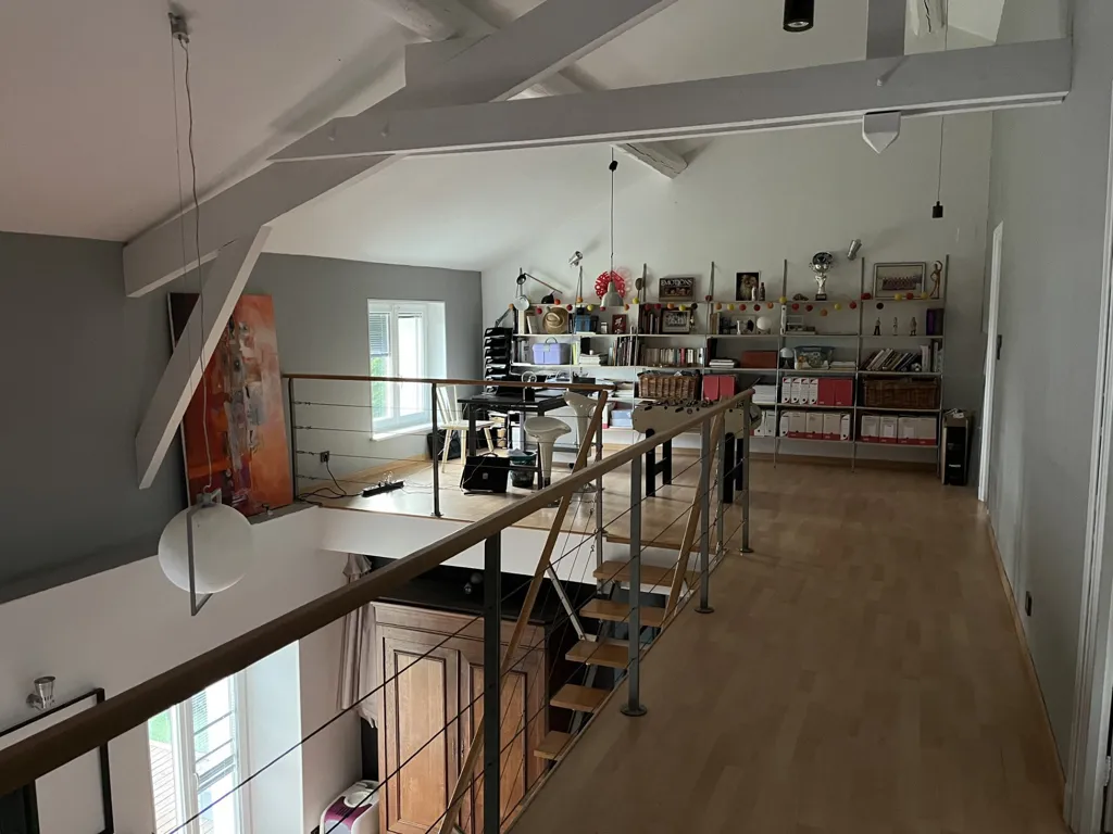 Séjour - Maison Individuelle avec Piscine en Dernière Position