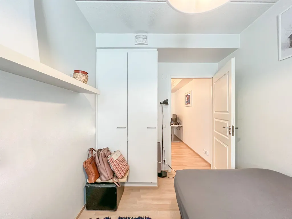 Bedrooms - Modern Flat with Balcony in Tikkurila, Vantaa