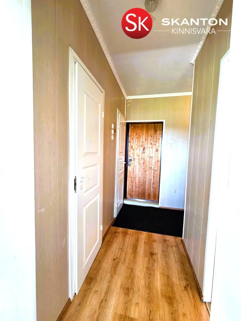 hallway_entrance