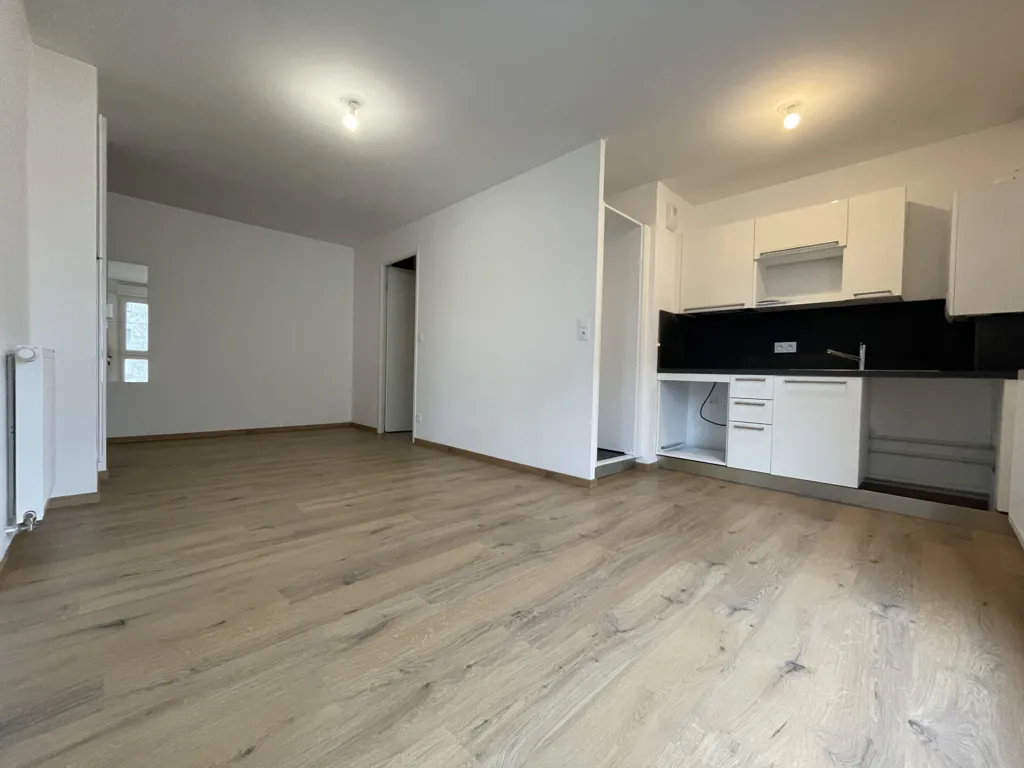 Cuisine - Appartement 3 Pièces avec Terrasse à Bouguenais