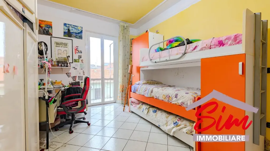 Chambres - Third Floor Flat with Balcony in Central Novara