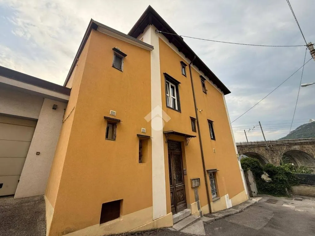 Välivaade - Triplex with Sea View in Barcola, Trieste