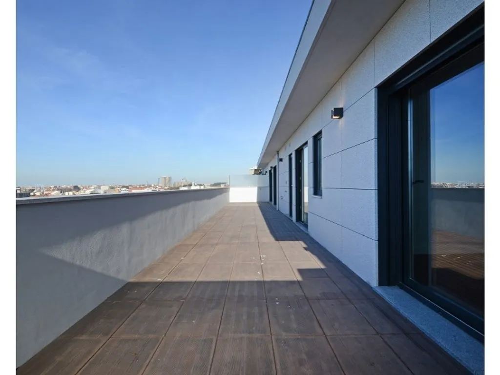 Terrasse - Luxury 4-Bed Apartment with Terrace in Matosinhos