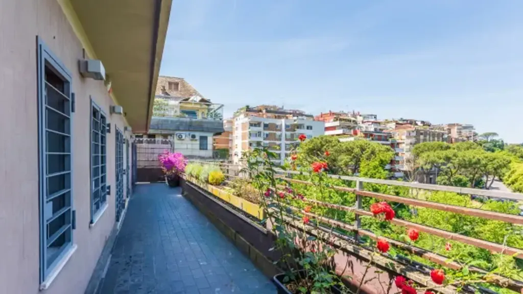 Balcon - Panoramic Penthouse with Large Terrace in Vigna Clara, Rome
