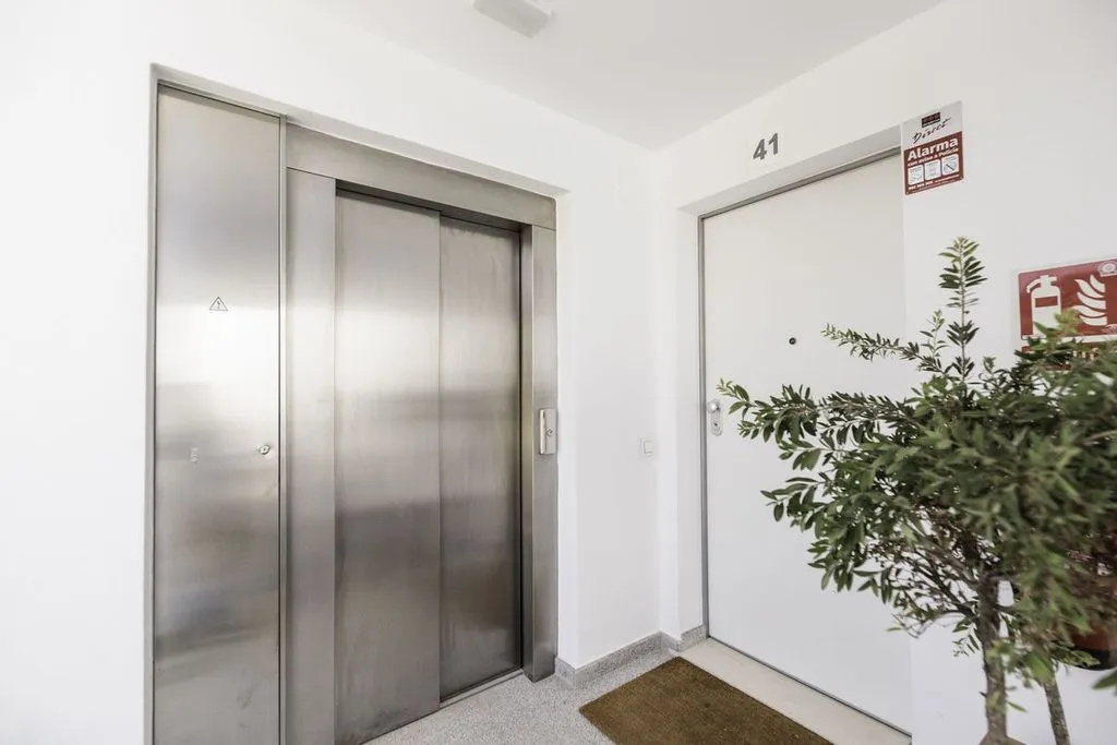 Esik - Luxury Penthouse with Pool in Marbella