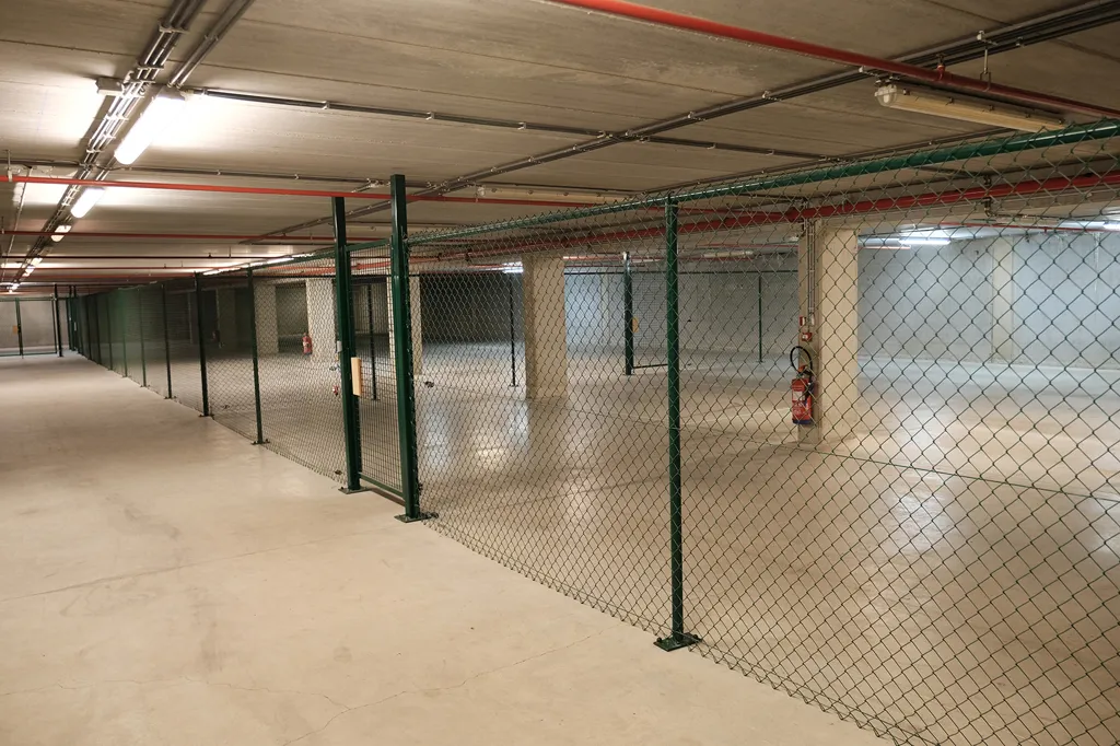 Garaaž - Fully Renovated Office Building in Leuven