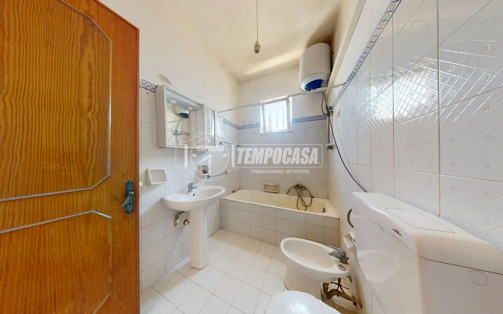 Bathrooms - Independent House with Terraces in Corigliano d'Otranto