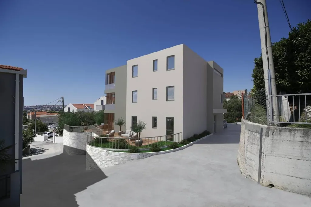 Newly Built Apartment with Large Terrace in Klis