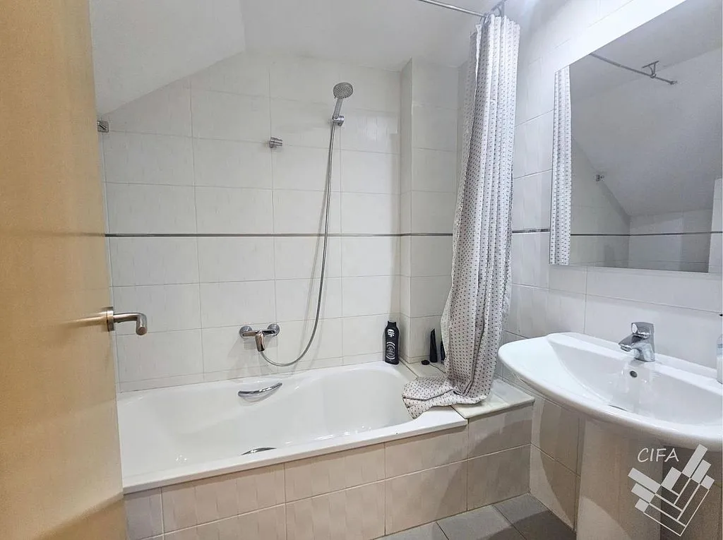 Salles de bain - Duplex with Terrace and Balcony in Ulldecona