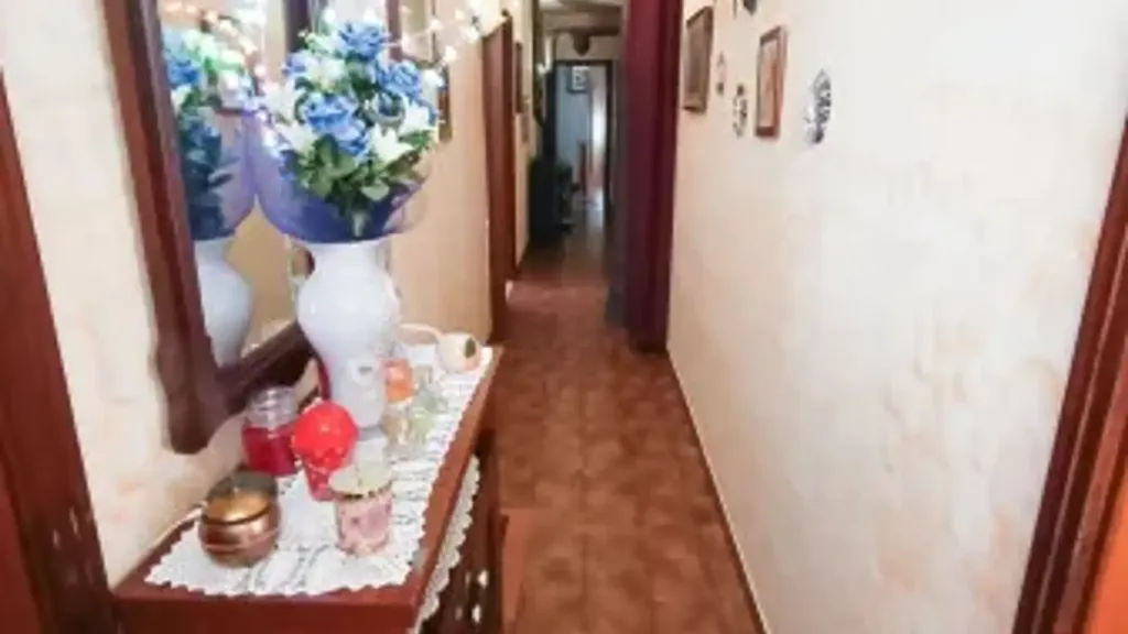 Esik - Apartment with Private Yard in Adria