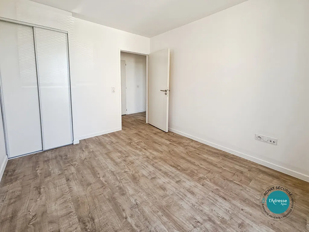 Magamistoad - New 3-Bedroom Apartment with Balcony in Ormoy
