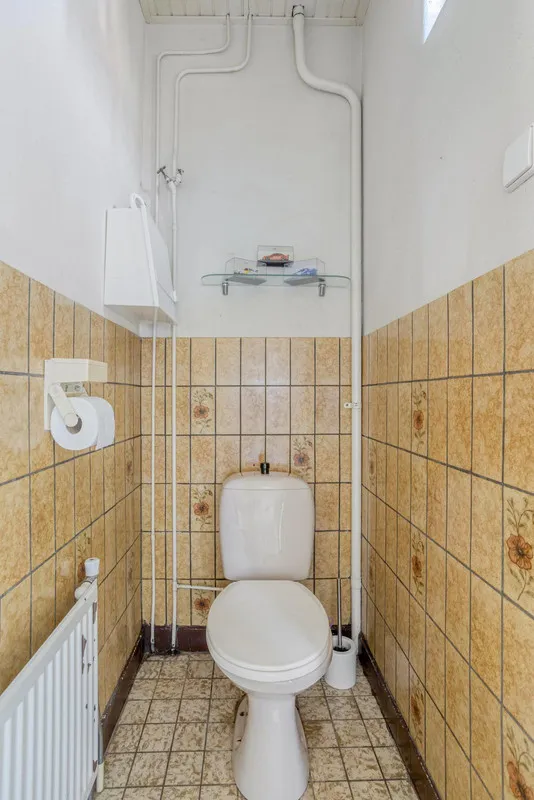 Salles de bain - Corner House with Solar Panels in Oude Pekela