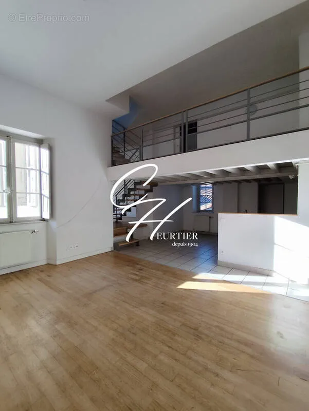 Elutuba - Duplex Apartment in Grenoble's Historic Centre