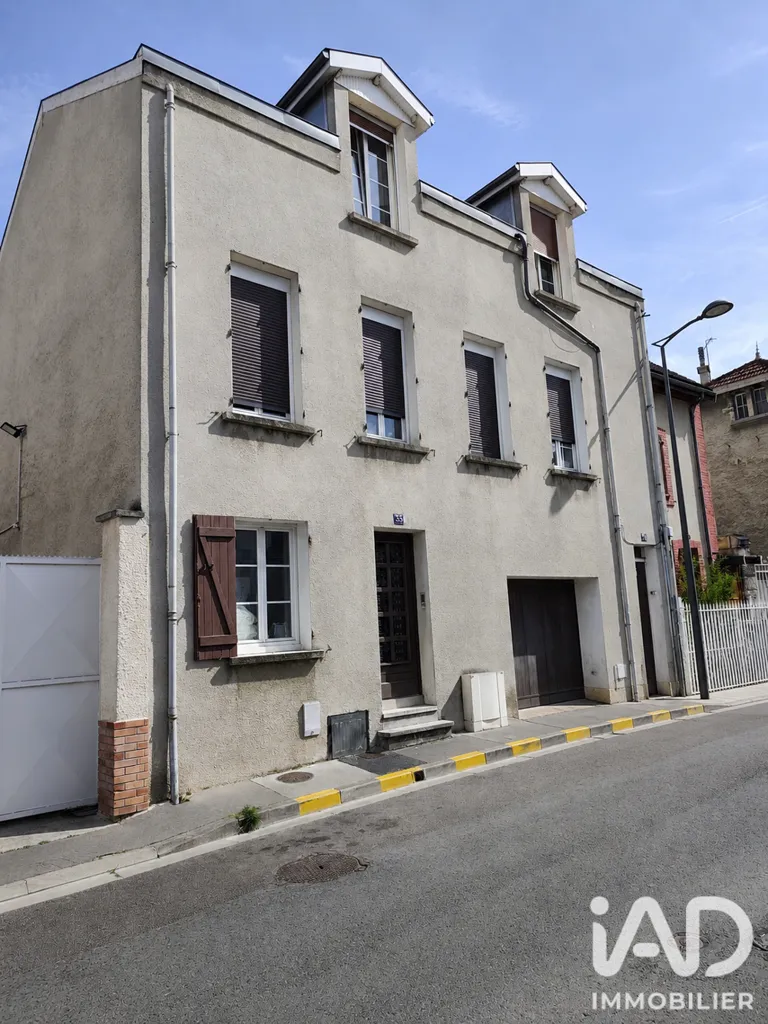 Välivaade - 7-Piece House with Potential in Reims