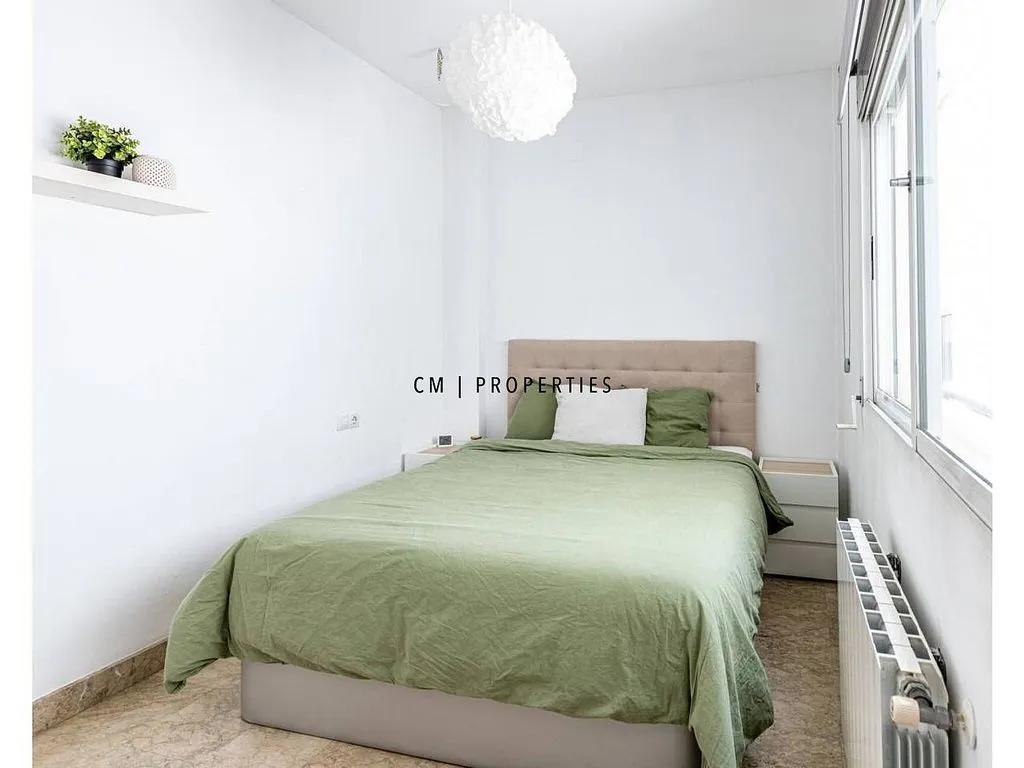 Chambres - Duplex with Terrace in Exposició, Valencia