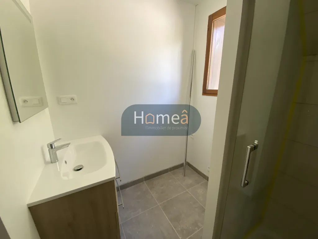 Salles de bain - Appartement Rénové au Centre de Pavilly
