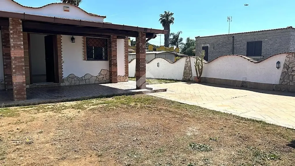 Terrace - Bifamily Home with Private Garden in Ardea