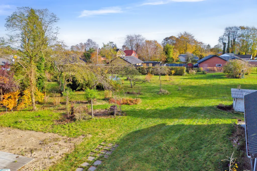 Õhuvaade - Buildable Plot with Garden in Brande