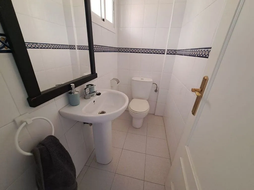 Salles de bain - 2-Bedroom Apartment with Terrace in Torrequebrada