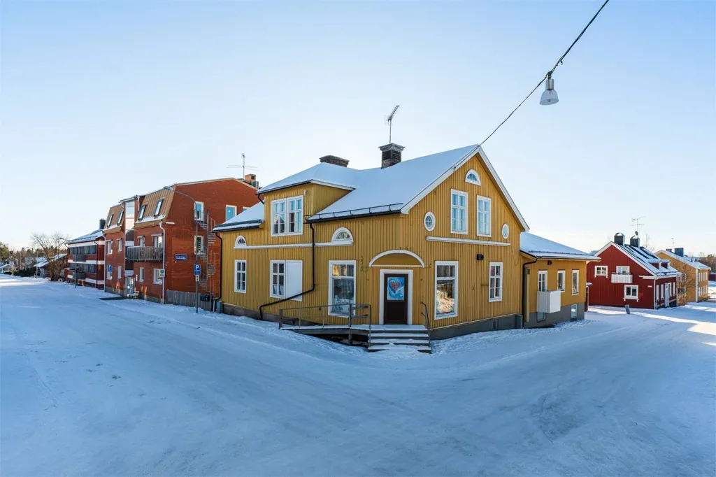 Esterno - Property Portfolio in Central Nordmaling