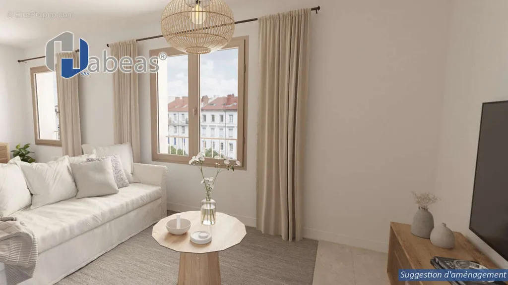 Elutuba - T1 Apartment with Balcony in Lyon 7