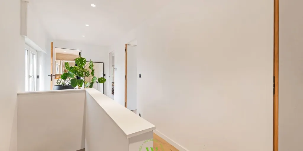 Esik - Modernised House with Garden in Izegem