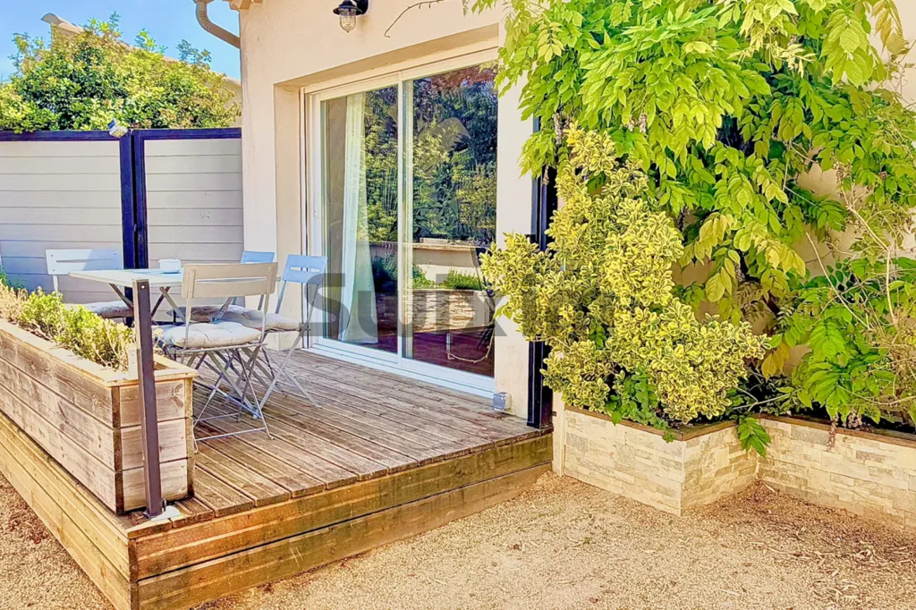 Terrasse - Villa de 2013 avec Piscine à Collias